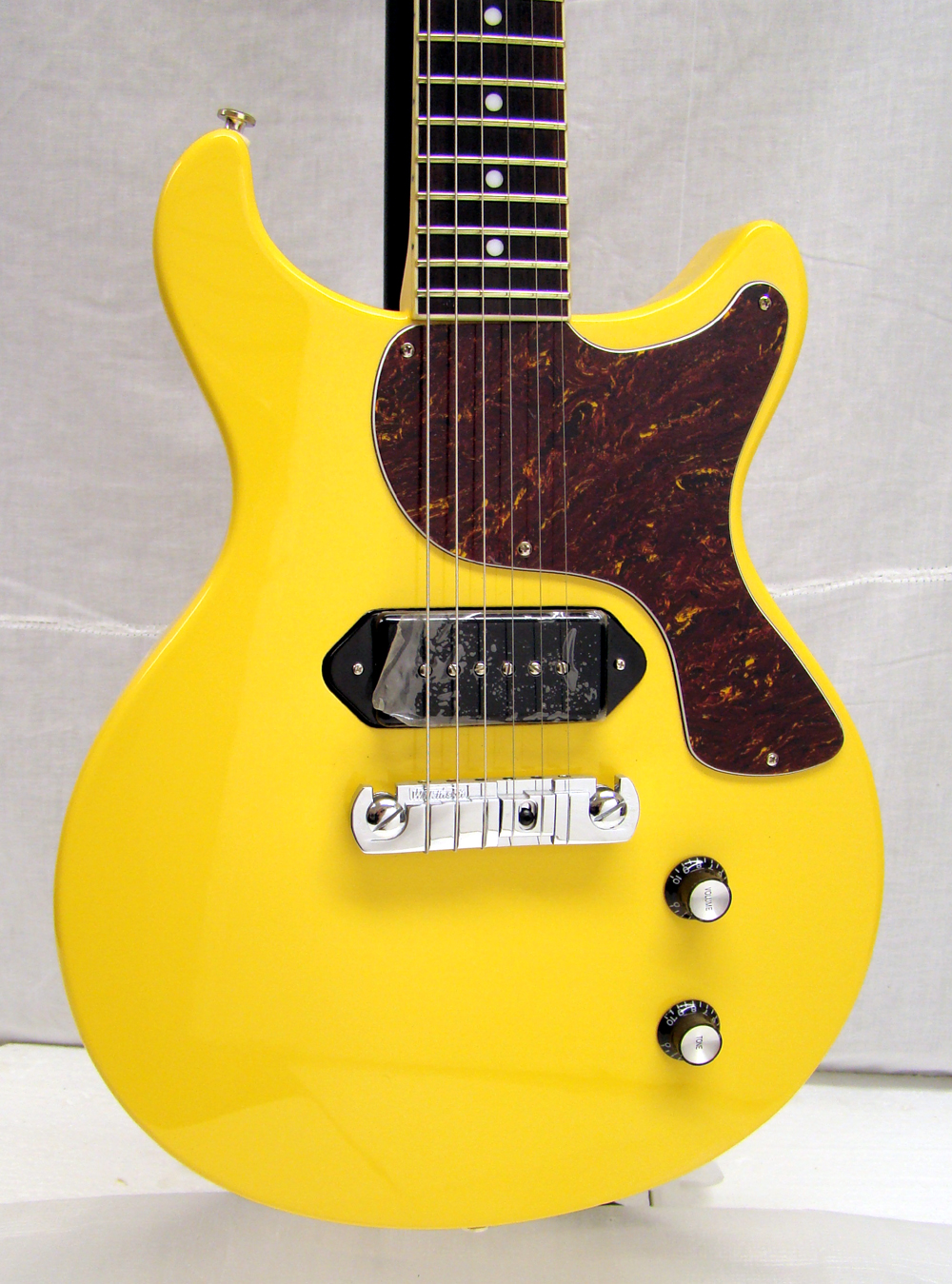 NEW Dillion DLJR 58 TV Electric Guitar   TV Yellow  